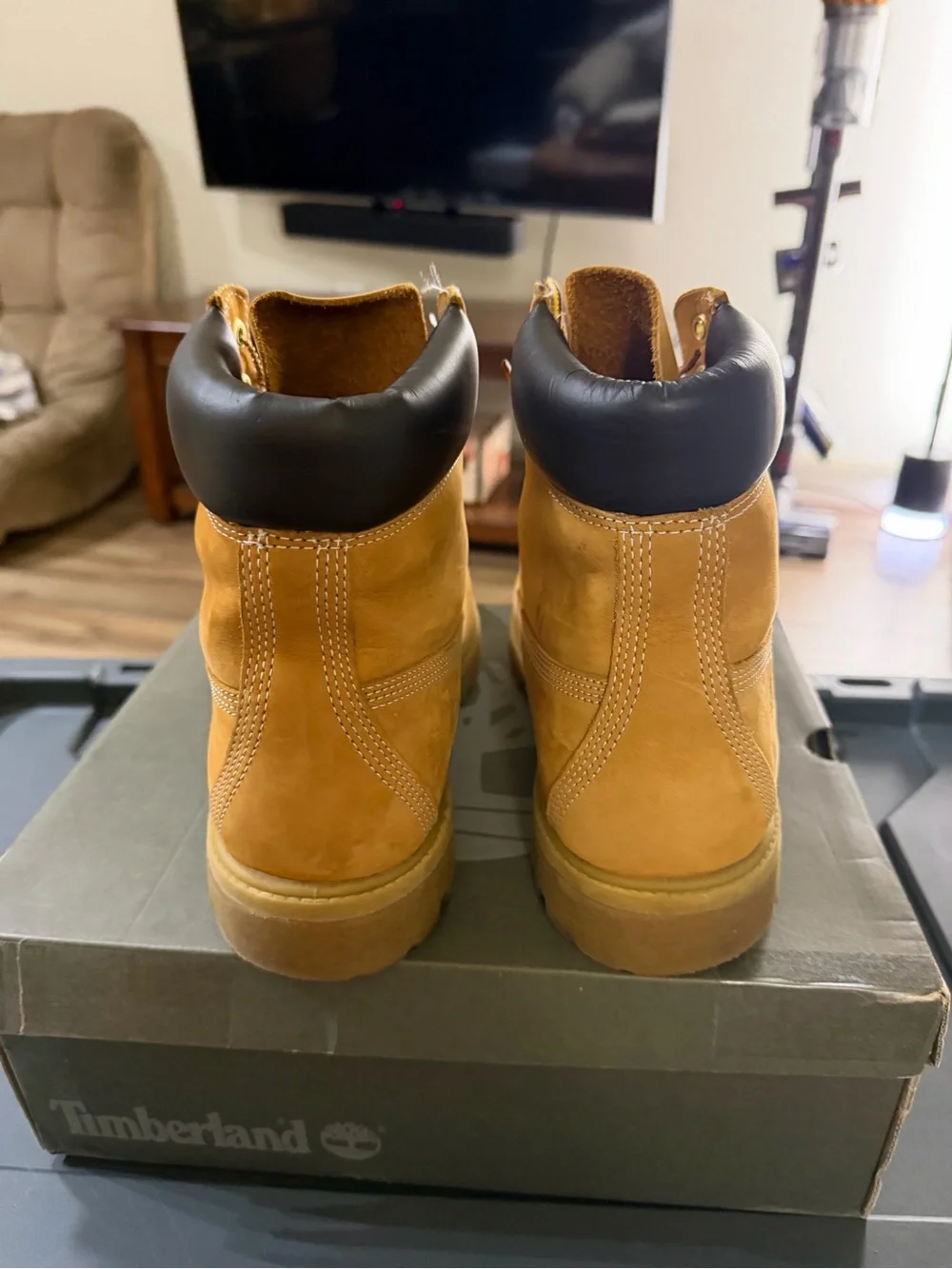 Timberland 6” Waterproof Boots Wheat Nubuck Men’s 12 TB010061